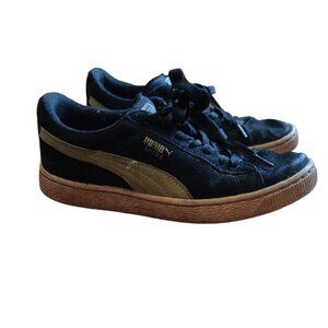 PUMA Suede Sneakers gum sole platform shoes with side and back logo in black